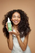 Ouidad Curl Energizing & Refreshing Spray 250ml - Image 3